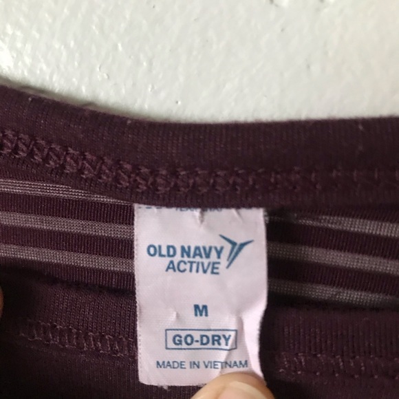 Workout top - Picture 2 of 4